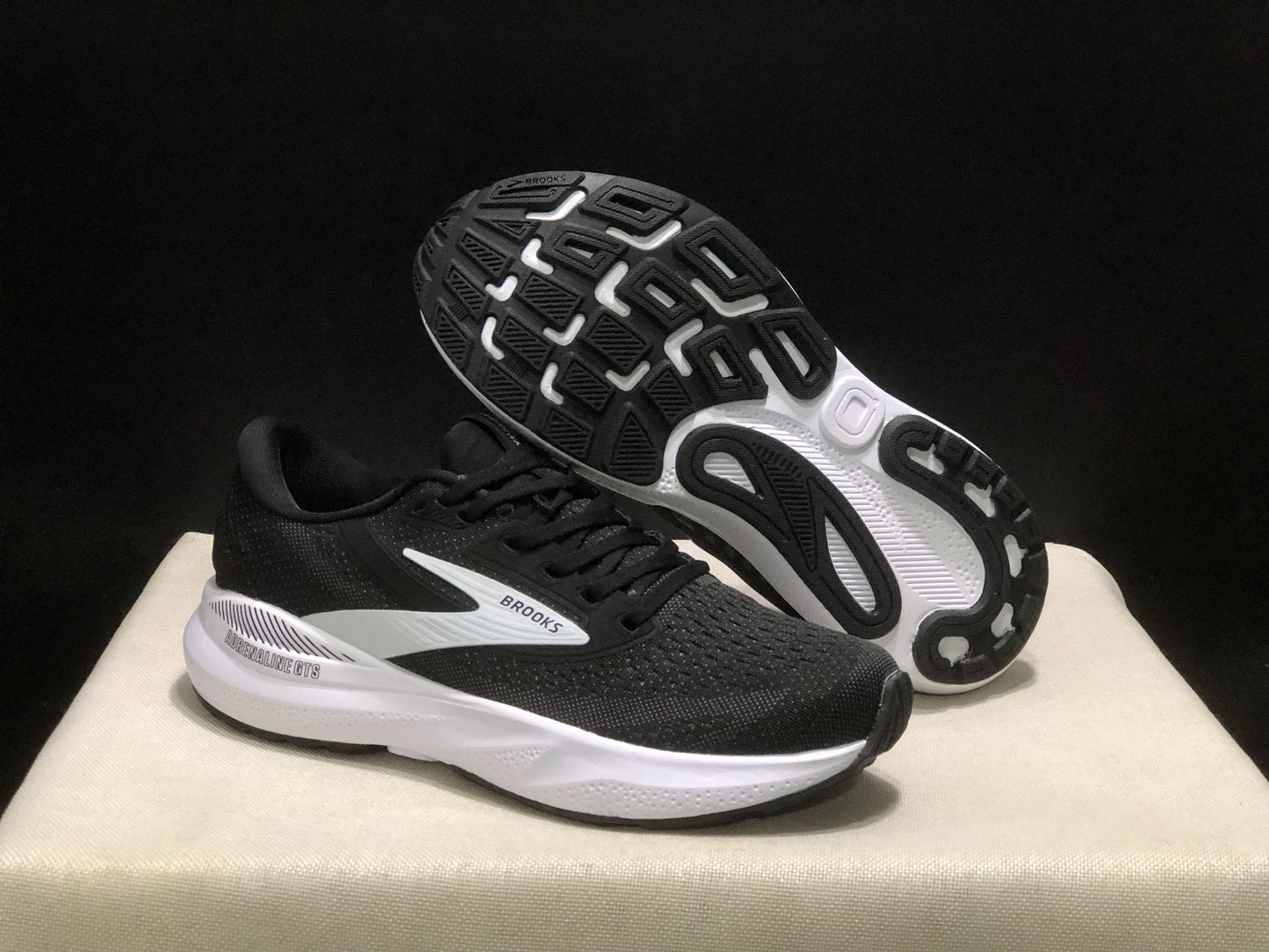 high quality_Brooks Adrenaline GT Casual Sneakers Cushioning Anti-slip and Comfortable Men's & Women’s Sport shoes Running Shoe